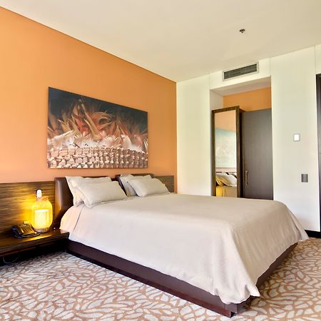 Diez Hotel Categoria Colombia Medellin Exterior photo A bedroom