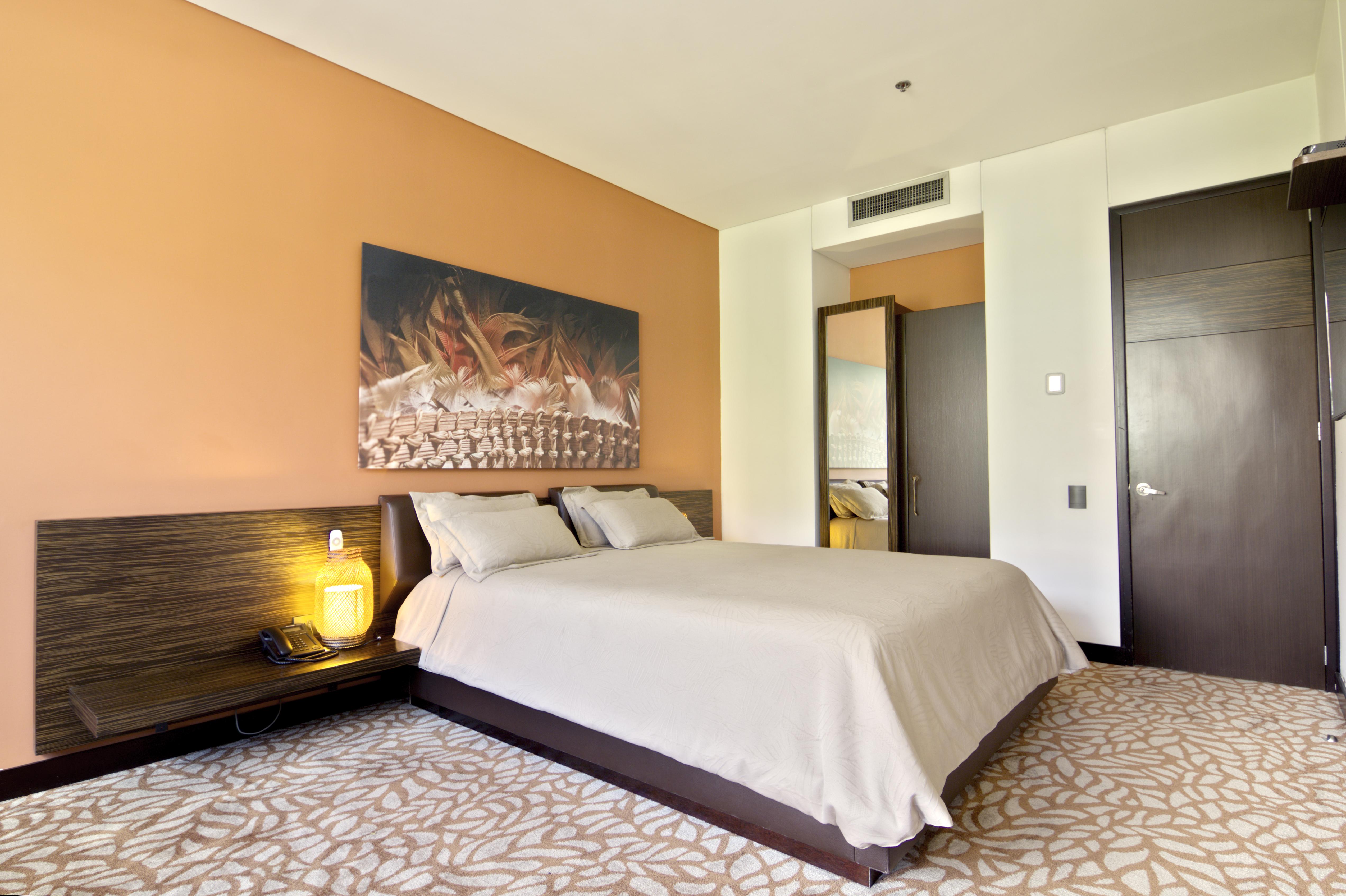 Diez Hotel Categoria Colombia Medellin Exterior photo A bedroom