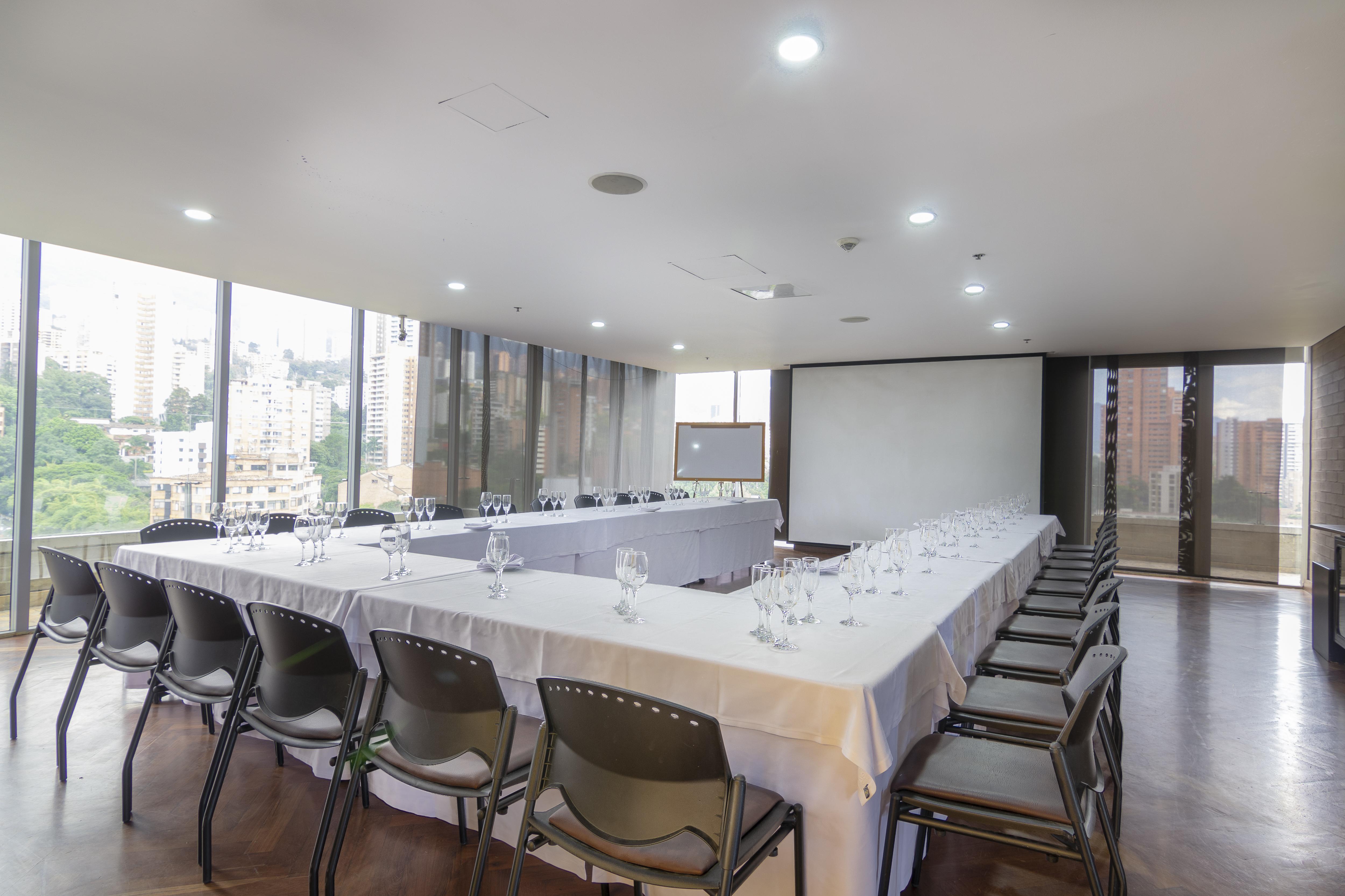 Diez Hotel Categoria Colombia Medellin Exterior photo Meeting room