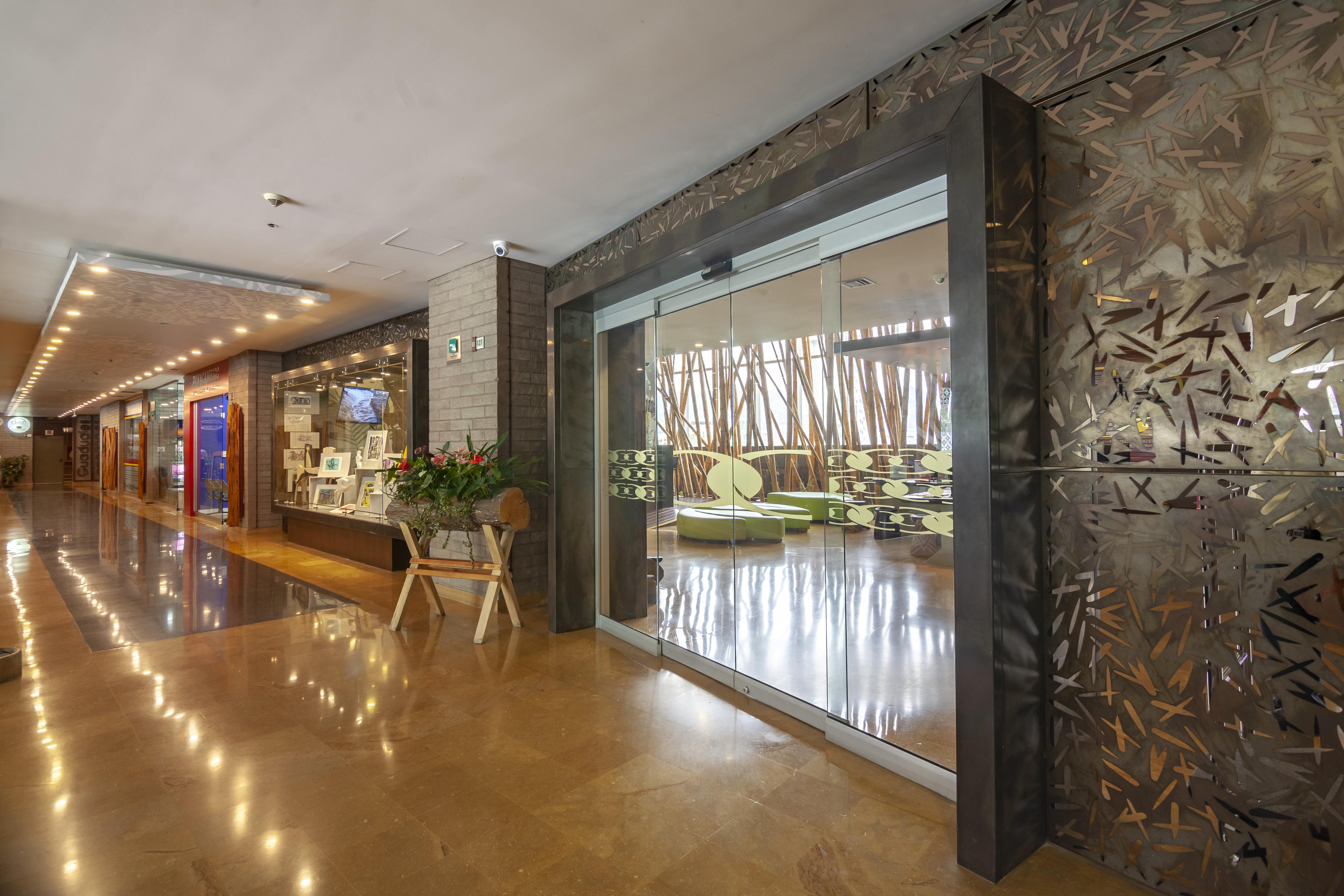 Diez Hotel Categoria Colombia Medellin Exterior photo Interior of the hotel