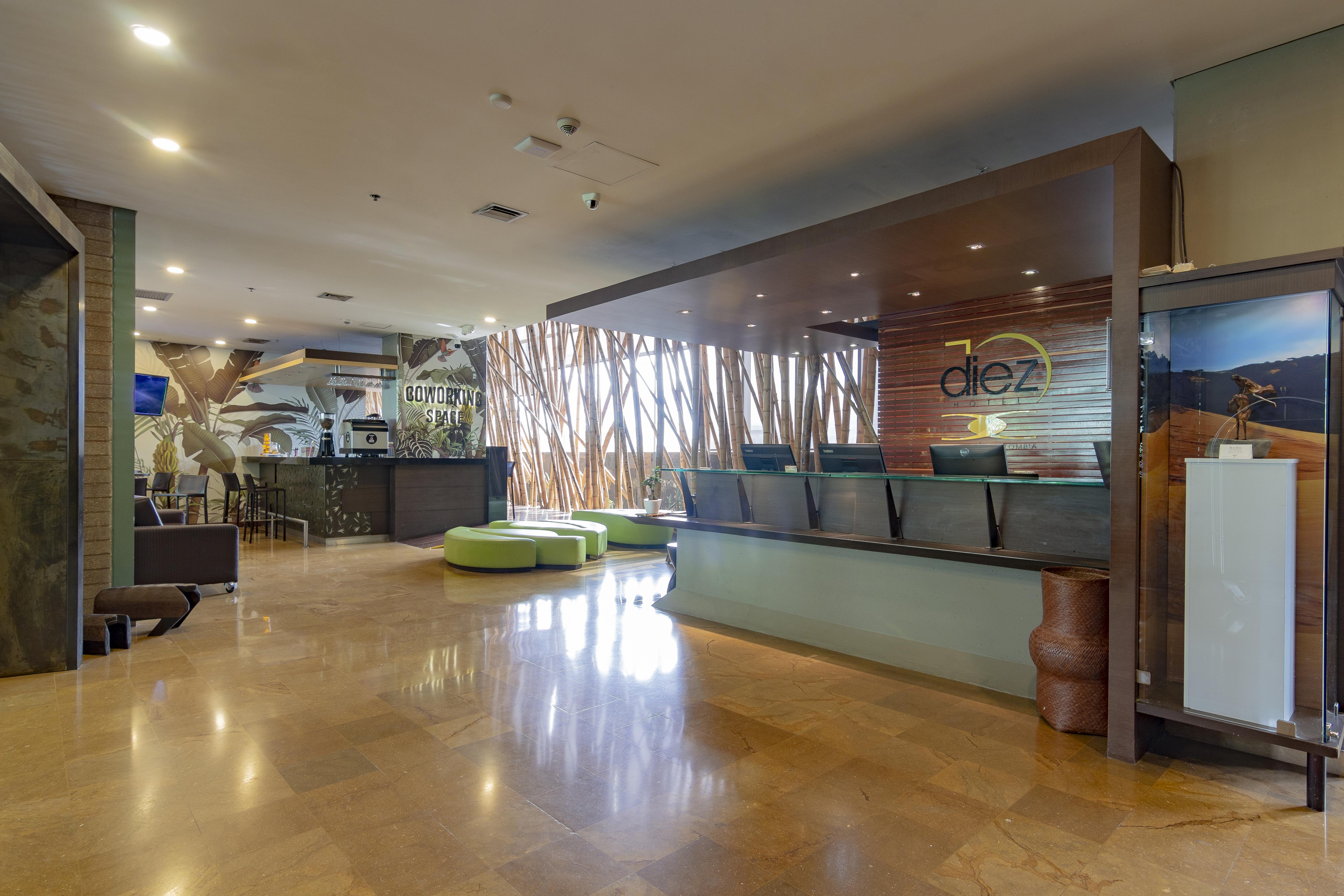 Diez Hotel Categoria Colombia Medellin Exterior photo The lobby of the hotel