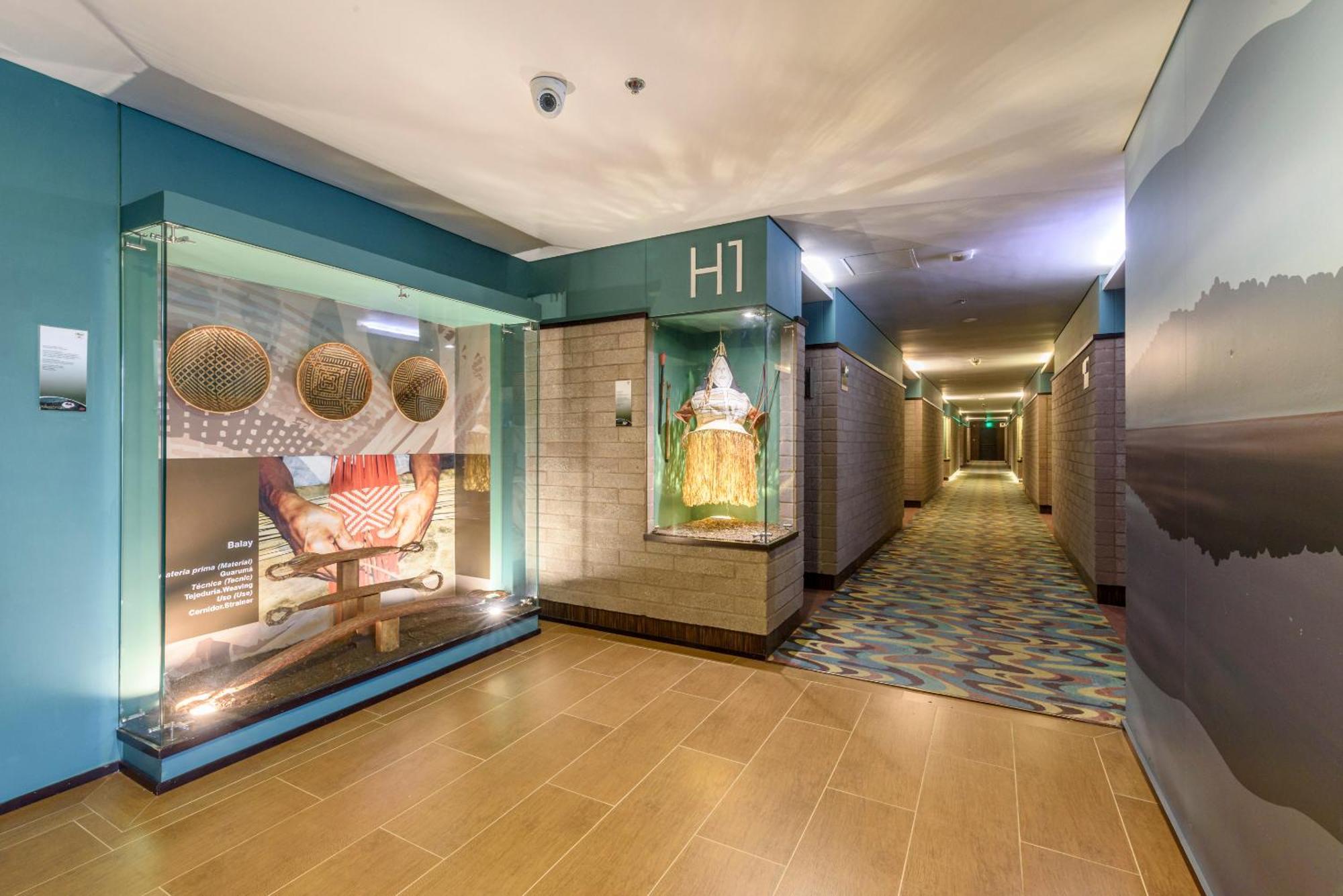 Diez Hotel Categoria Colombia Medellin Exterior photo The interior of the hotel