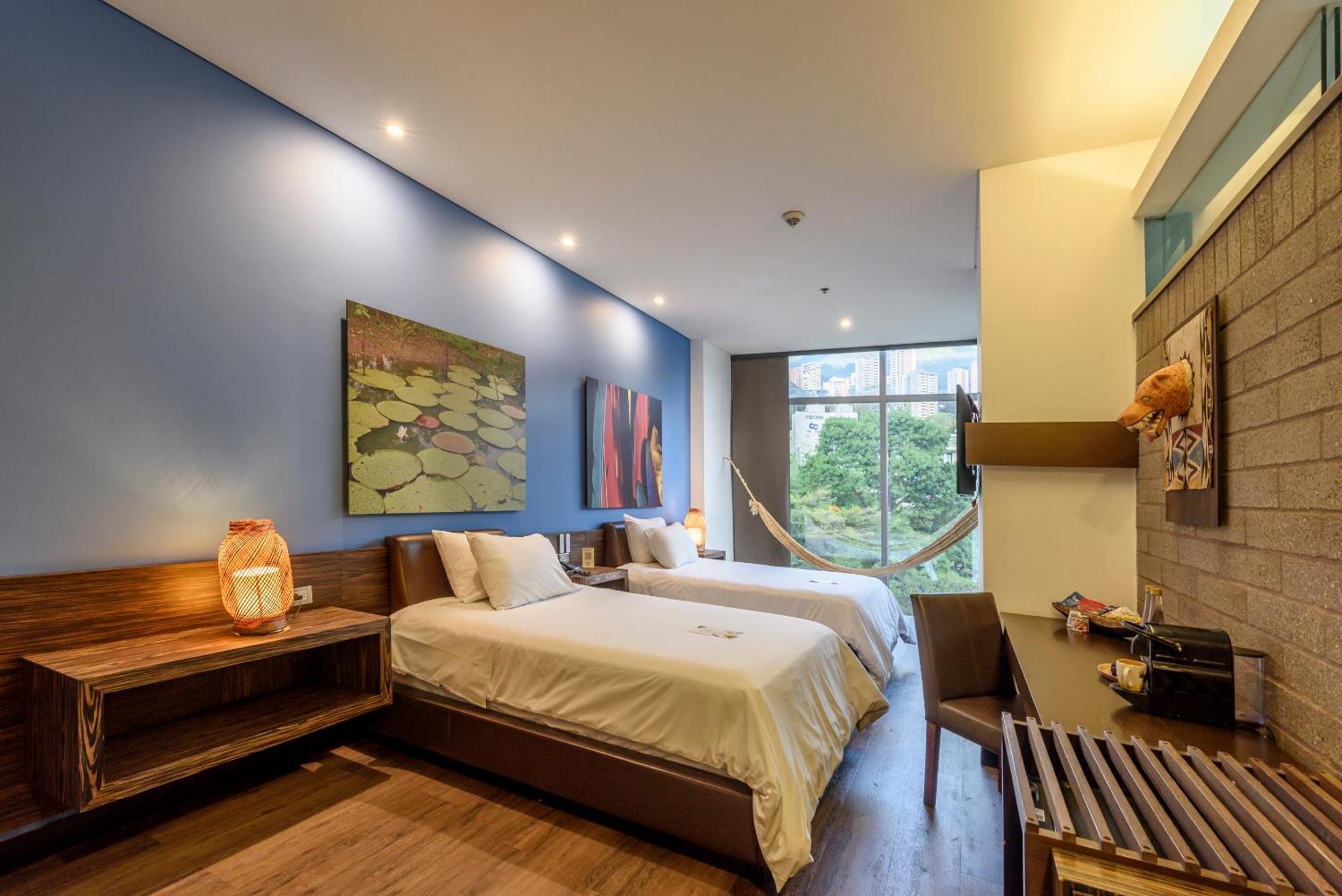 Diez Hotel Categoria Colombia Medellin Exterior photo